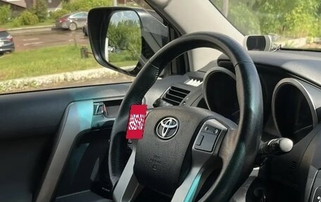 Toyota Land Cruiser Prado 150 рестайлинг 2, 2013 год, 3 190 000 рублей, 8 фотография