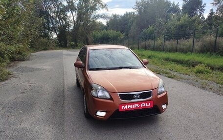 KIA Rio II, 2011 год, 650 000 рублей, 2 фотография