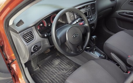 KIA Rio II, 2011 год, 650 000 рублей, 10 фотография