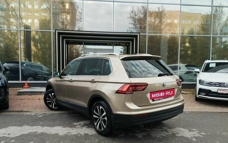 Volkswagen Tiguan II, 2019 год, 2 199 000 рублей, 4 фотография
