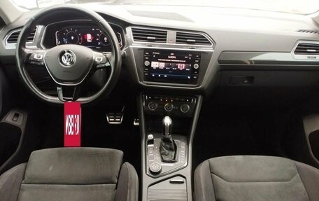 Volkswagen Tiguan II, 2019 год, 2 199 000 рублей, 15 фотография