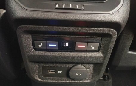 Volkswagen Tiguan II, 2019 год, 2 199 000 рублей, 35 фотография