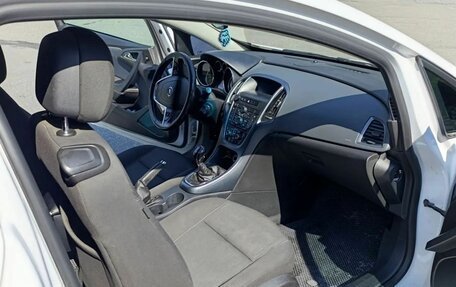 Opel Astra J, 2012 год, 690 000 рублей, 7 фотография