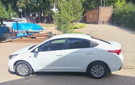 Hyundai Solaris II рестайлинг, 2018 год, 970 000 рублей, 11 фотография