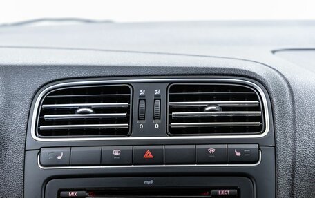 Volkswagen Polo VI (EU Market), 2011 год, 758 000 рублей, 19 фотография
