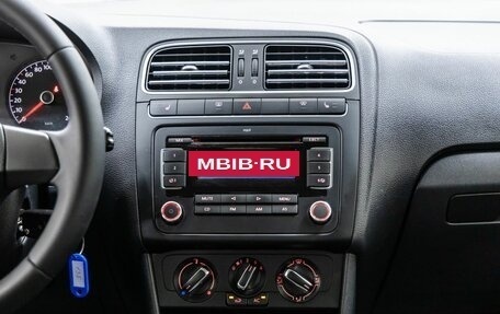 Volkswagen Polo VI (EU Market), 2011 год, 758 000 рублей, 18 фотография