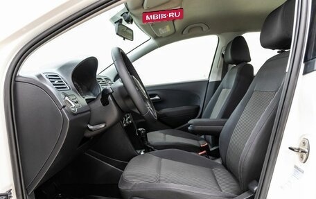 Volkswagen Polo VI (EU Market), 2011 год, 758 000 рублей, 24 фотография