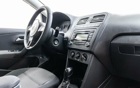 Volkswagen Polo VI (EU Market), 2011 год, 758 000 рублей, 30 фотография