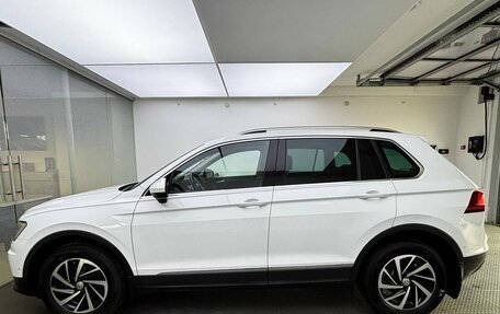 Volkswagen Tiguan II, 2019 год, 2 749 000 рублей, 10 фотография