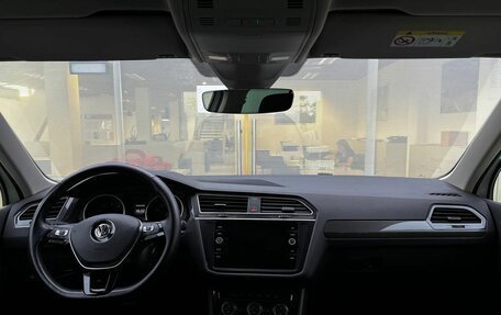 Volkswagen Tiguan II, 2019 год, 2 749 000 рублей, 17 фотография
