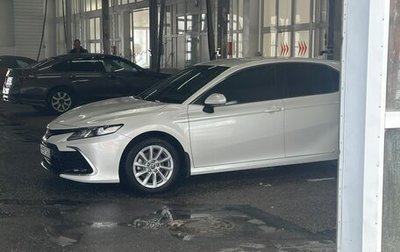 Toyota Camry, 2021 год, 3 000 000 рублей, 1 фотография