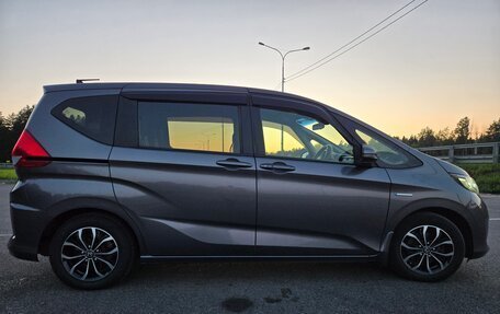 Honda Freed II, 2017 год, 1 240 000 рублей, 7 фотография