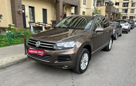 Volkswagen Touareg III, 2012 год, 1 650 000 рублей, 2 фотография