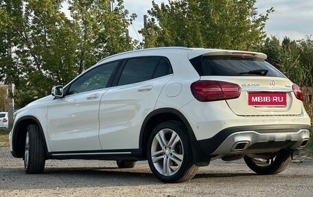 Mercedes-Benz GLA, 2017 год, 1 850 000 рублей, 7 фотография