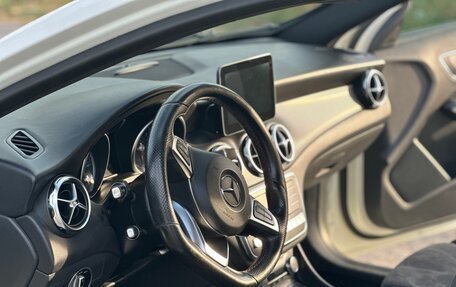 Mercedes-Benz GLA, 2017 год, 1 850 000 рублей, 13 фотография