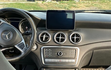 Mercedes-Benz GLA, 2017 год, 1 850 000 рублей, 14 фотография