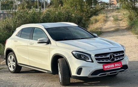 Mercedes-Benz GLA, 2017 год, 1 850 000 рублей, 11 фотография