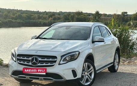 Mercedes-Benz GLA, 2017 год, 1 850 000 рублей, 10 фотография