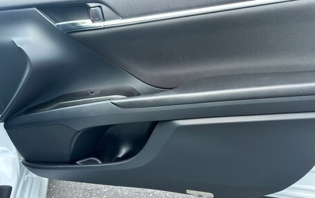 Toyota Camry, 2021 год, 3 000 000 рублей, 9 фотография