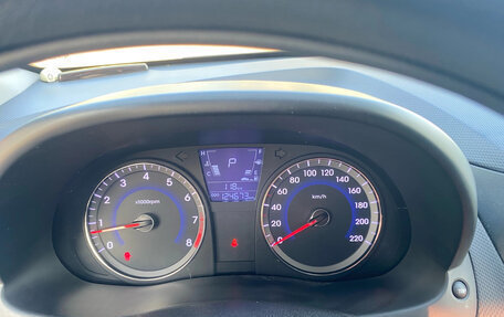 Hyundai Solaris II рестайлинг, 2012 год, 815 000 рублей, 3 фотография