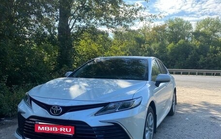 Toyota Camry, 2021 год, 3 000 000 рублей, 4 фотография