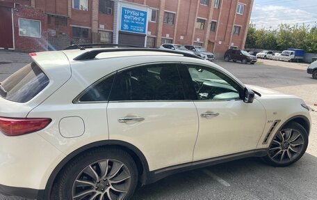 Infiniti QX70, 2015 год, 2 300 000 рублей, 10 фотография