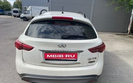 Infiniti QX70, 2015 год, 2 300 000 рублей, 8 фотография