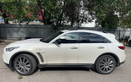 Infiniti QX70, 2015 год, 2 300 000 рублей, 17 фотография