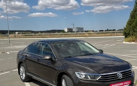 Volkswagen Passat B8 рестайлинг, 2016 год, 1 790 000 рублей, 9 фотография