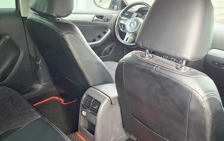 Volkswagen Jetta VI, 2012 год, 945 000 рублей, 12 фотография