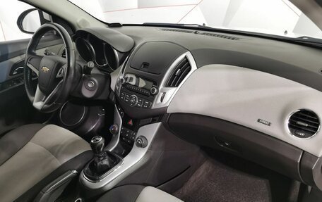 Chevrolet Cruze II, 2013 год, 815 000 рублей, 12 фотография