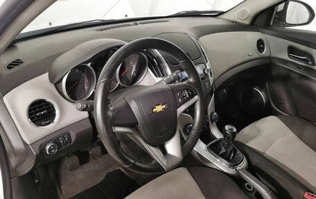 Chevrolet Cruze II, 2013 год, 815 000 рублей, 18 фотография