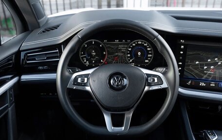 Volkswagen Touareg III, 2018 год, 4 630 000 рублей, 16 фотография