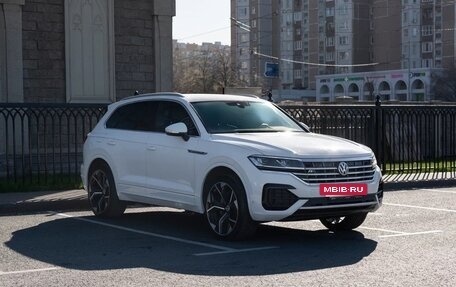 Volkswagen Touareg III, 2018 год, 4 630 000 рублей, 4 фотография