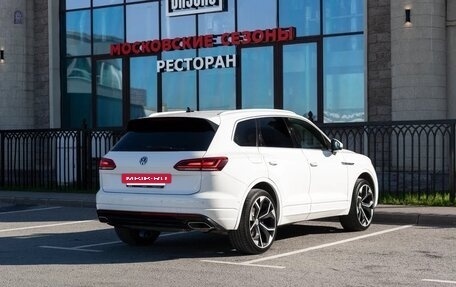 Volkswagen Touareg III, 2018 год, 4 630 000 рублей, 7 фотография