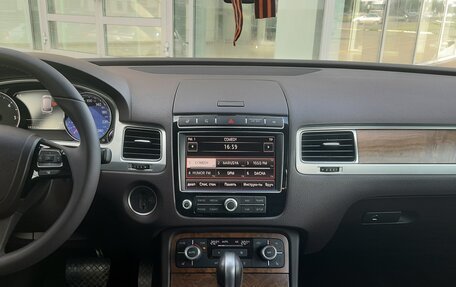 Volkswagen Touareg III, 2018 год, 3 270 000 рублей, 15 фотография