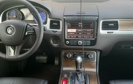 Volkswagen Touareg III, 2018 год, 3 270 000 рублей, 14 фотография