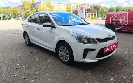 KIA Rio IV, 2019 год, 1 350 000 рублей, 3 фотография