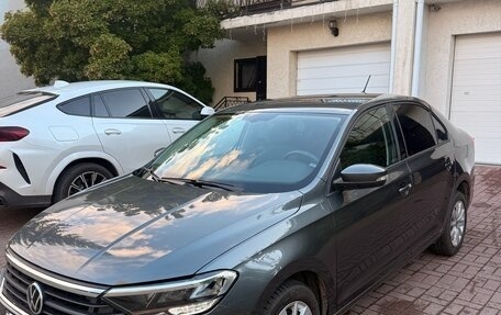 Volkswagen Polo VI (EU Market), 2022 год, 1 990 000 рублей, 4 фотография