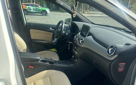 Mercedes-Benz B-Класс, 2014 год, 1 800 000 рублей, 6 фотография