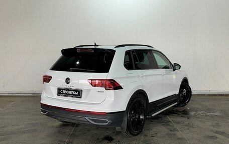 Volkswagen Tiguan II, 2021 год, 3 750 000 рублей, 5 фотография