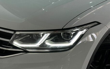 Volkswagen Tiguan II, 2021 год, 3 750 000 рублей, 21 фотография