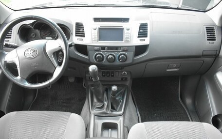 Toyota Hilux VII, 2012 год, 2 357 000 рублей, 12 фотография