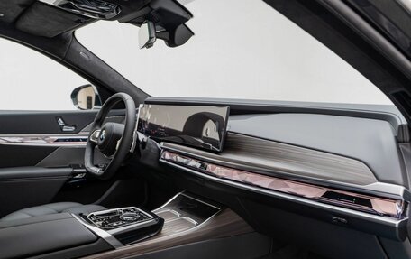BMW 7 серия, 2025 год, 14 490 000 рублей, 21 фотография