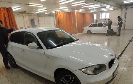 BMW 1 серия, 2009 год, 750 000 рублей, 3 фотография