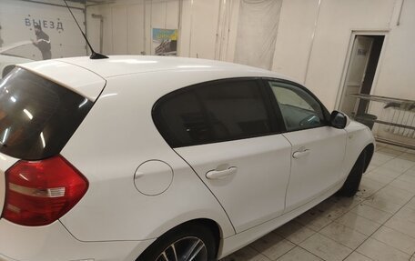 BMW 1 серия, 2009 год, 750 000 рублей, 5 фотография