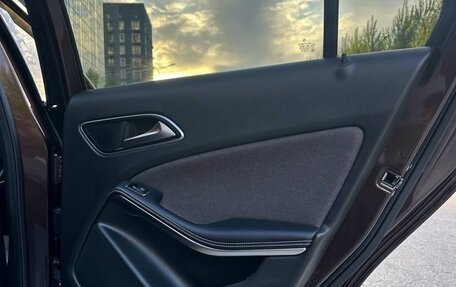 Mercedes-Benz A-Класс, 2017 год, 1 576 000 рублей, 29 фотография