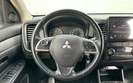 Mitsubishi Outlander III рестайлинг 3, 2013 год, 1 247 000 рублей, 5 фотография