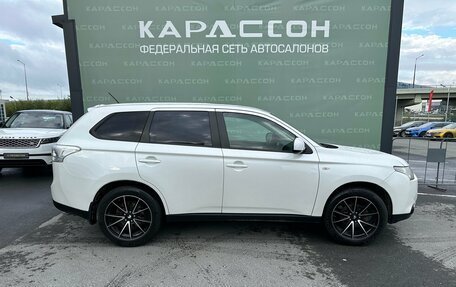 Mitsubishi Outlander III рестайлинг 3, 2013 год, 1 247 000 рублей, 4 фотография
