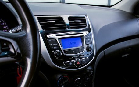 Hyundai Solaris II рестайлинг, 2011 год, 675 000 рублей, 11 фотография